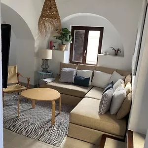 Espacioso Y Ubicación De 10 En Centro Tarifa